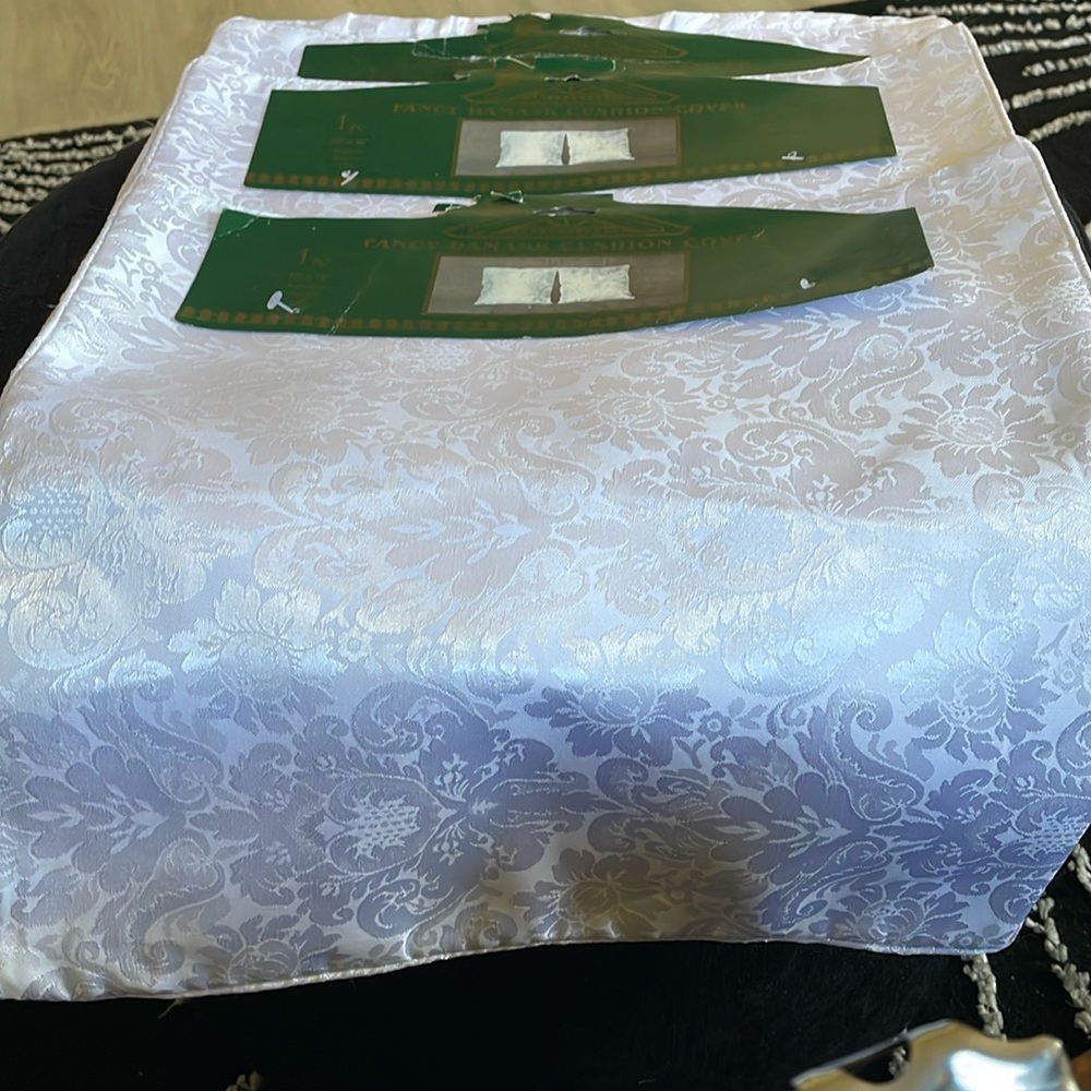 Azar Industries,Inc. Charming Home Fancy Damask Cushion Cover- 16”x 16”-White